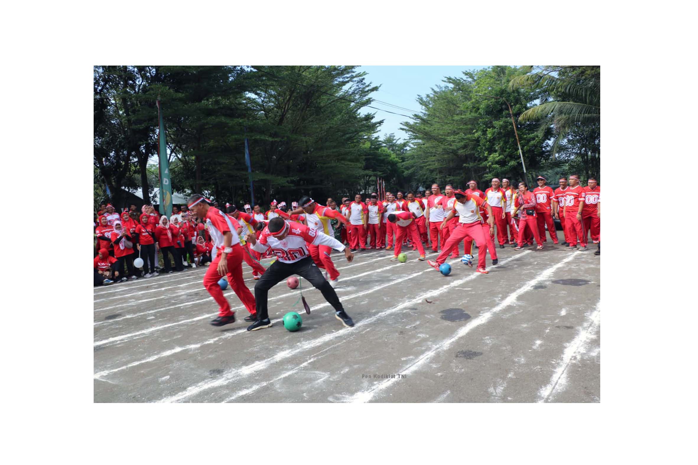 KODIKLAT TNI GELAR LOMBA PERINGATI HUT KE-80 KEMERDEKAAN RI