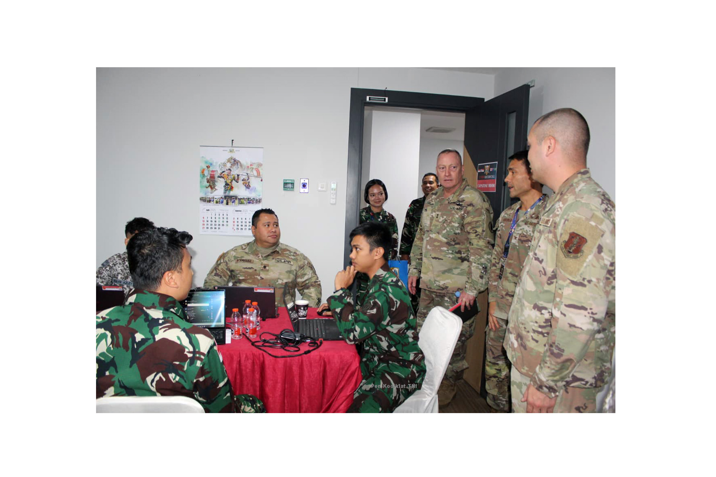 MAJGEN STEPHEN F. LOGAN TINJAU CYBER EXCERCISE