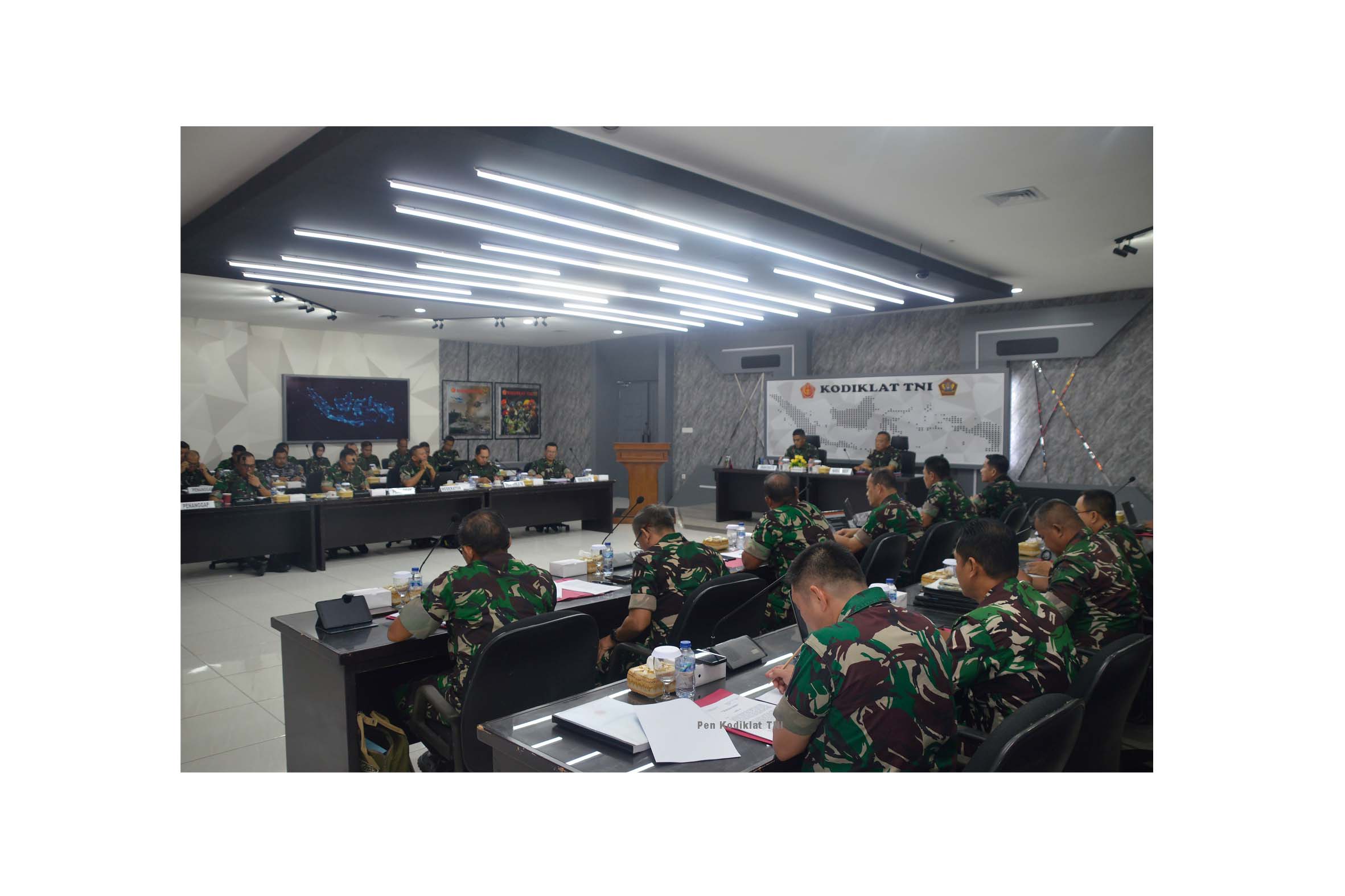 UN II DOKTRIN KEAHLIAN DAN KEKHUSUSAN TNI