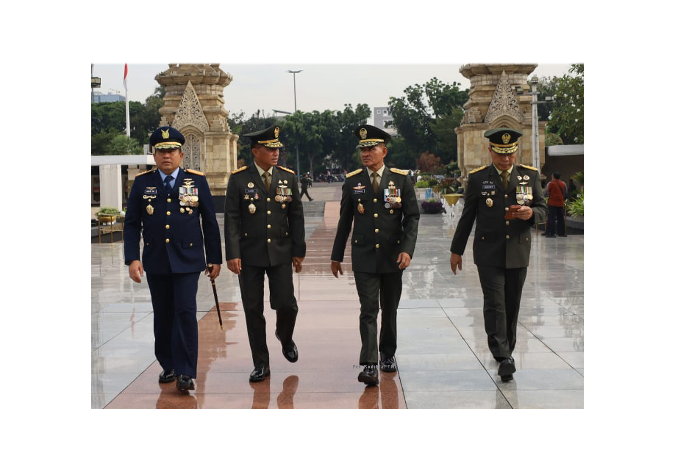 DANKODIKLAT TNI HADIRI ZIARAH NASIONAL